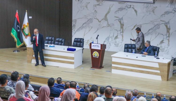 يوم علمي حول أمراض الريكتسيا وحمى كيو في ليبيا